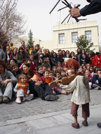 Όλη η Πόλη φτιάχνει κούκλες