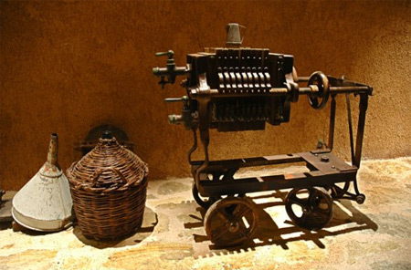 Πρώτα θεμέλια του σπιτιού, Ψωμί, Κρασί και Λάδι